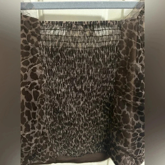 Altar’d State Puff Sleeve Brown Animal Print Smocked Crop S - Picture 3 of 5